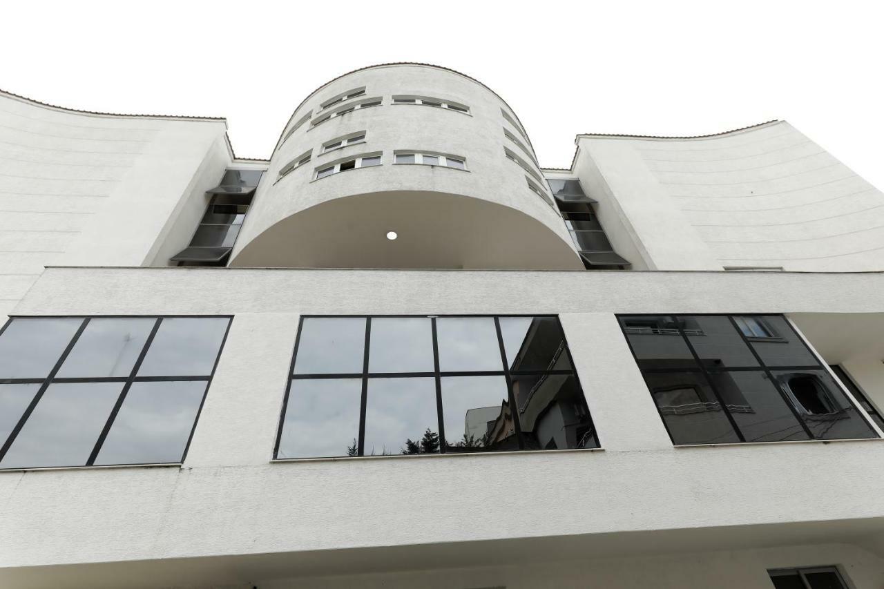 Hotel Gjuta Tirana Esterno foto