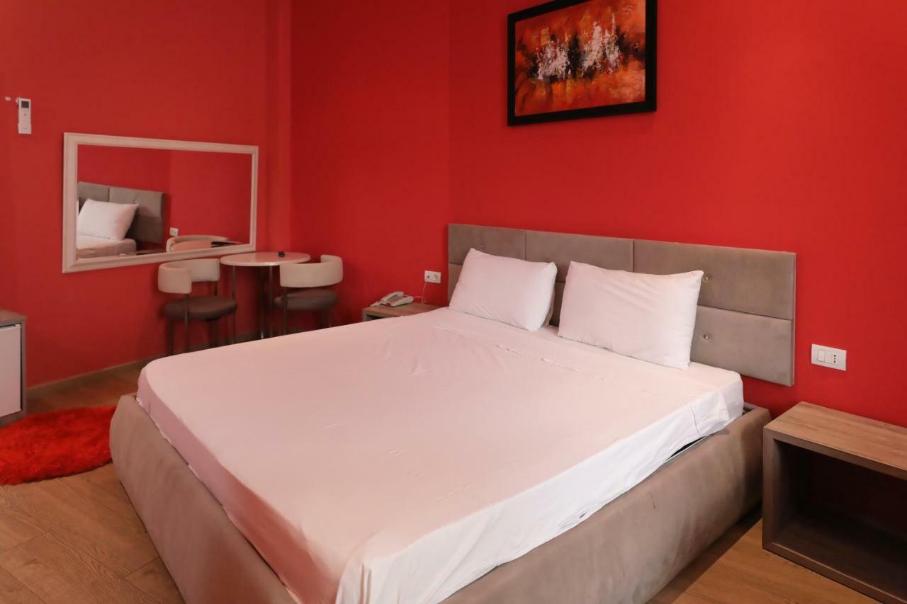 Hotel Gjuta Tirana Esterno foto