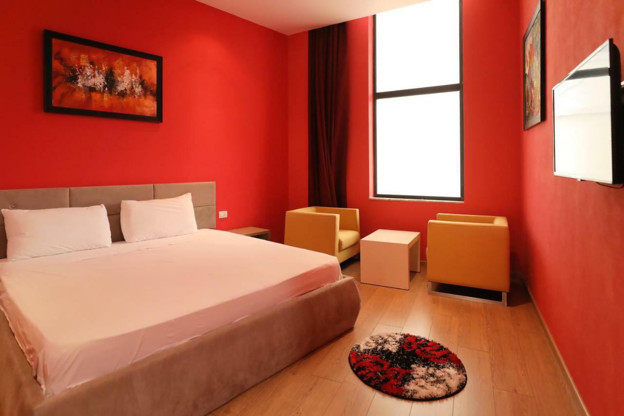 Hotel Gjuta Tirana Esterno foto