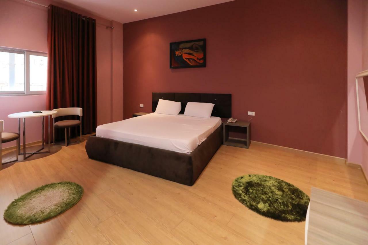Hotel Gjuta Tirana Esterno foto