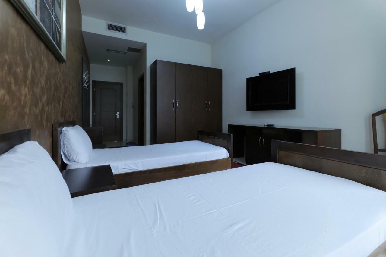 Hotel Gjuta Tirana Esterno foto