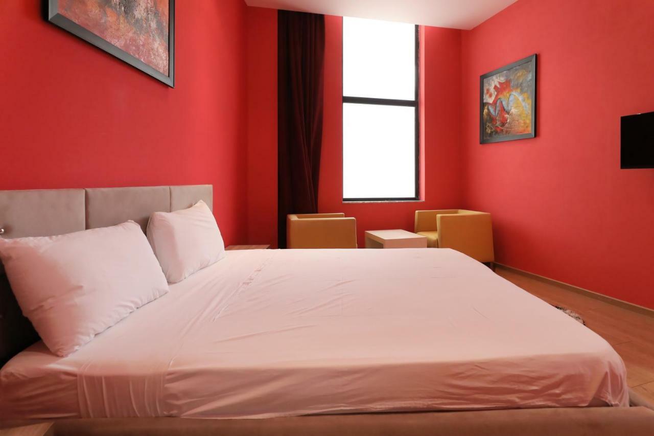 Hotel Gjuta Tirana Esterno foto